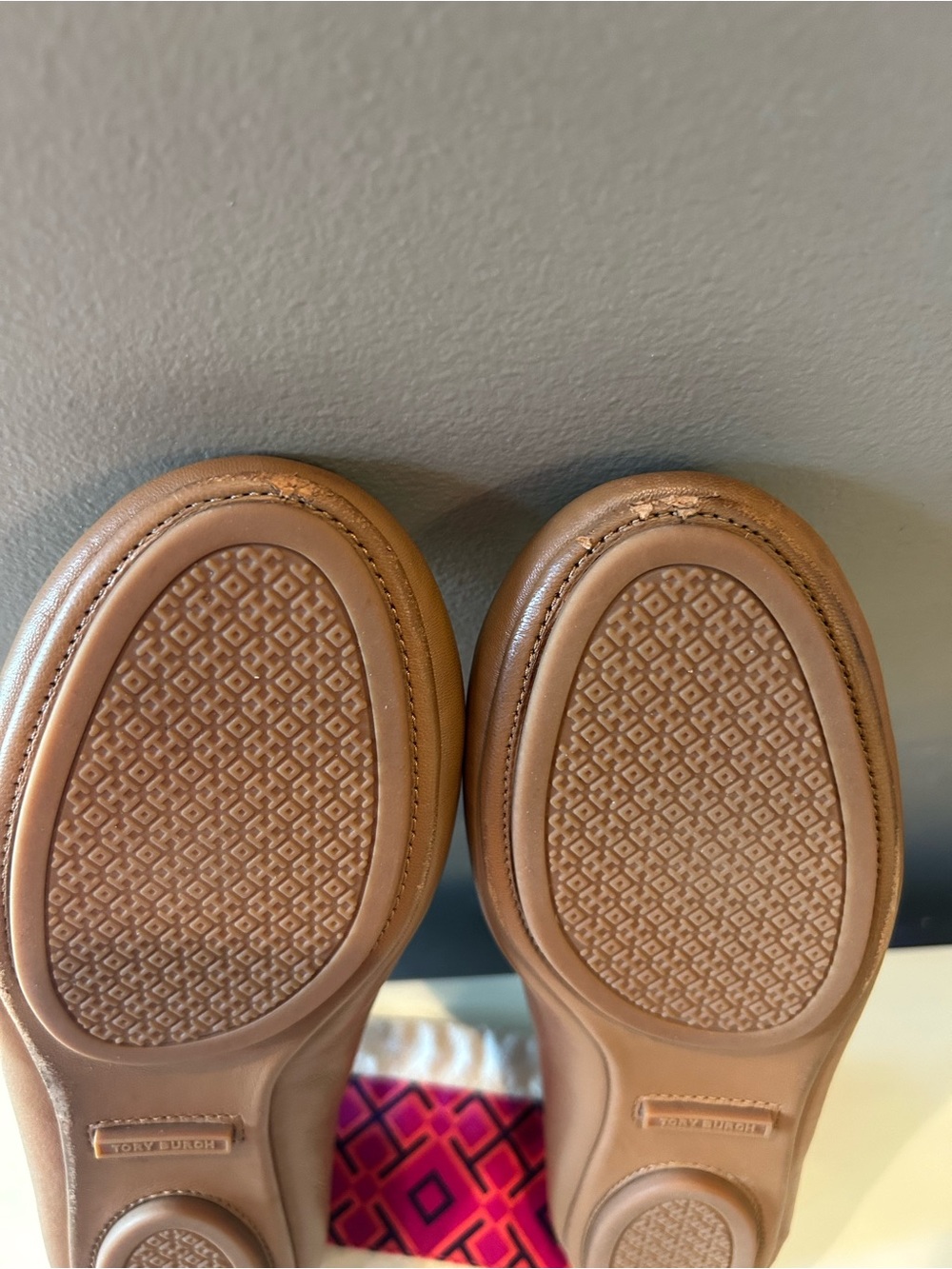 Tory Burch Reva flat travel shoes with bag - Picture 4 of 6
